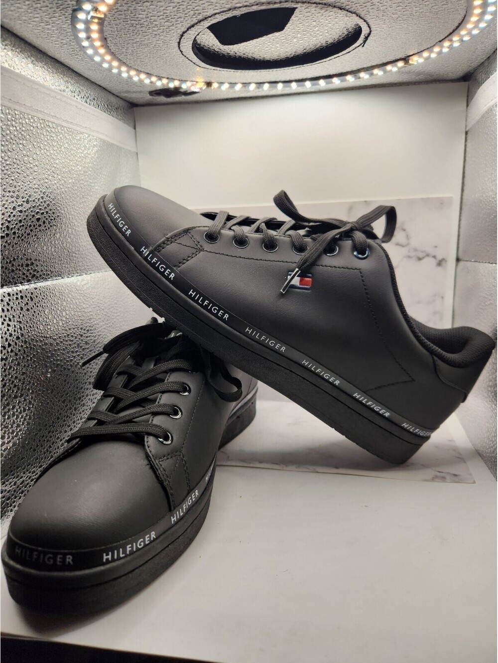 🔥Man's Sneakers & Athletic Shoes Tommy Hilfiger Levinz Size 10 New🔥
